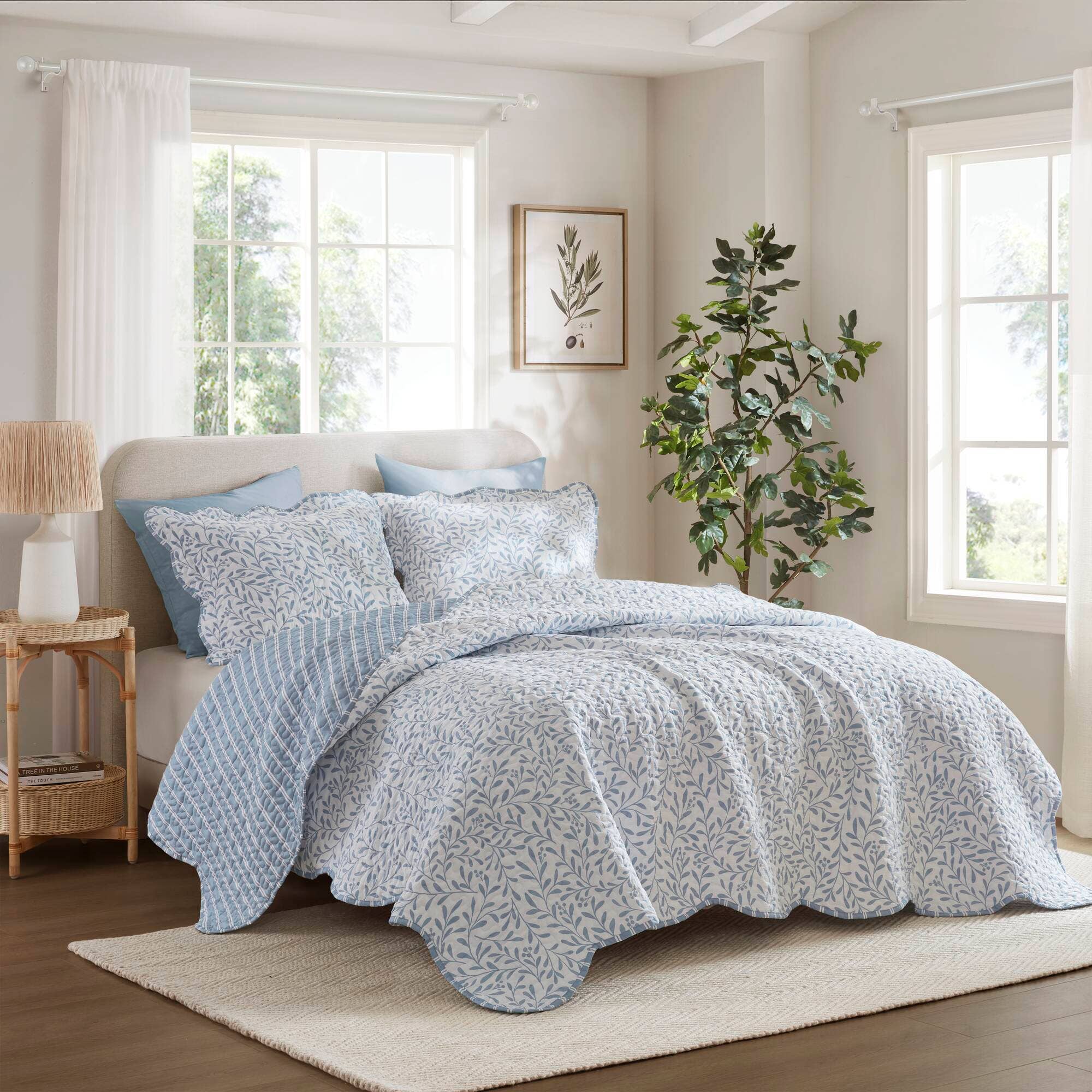 Blue Floral Reversible Quilt Set