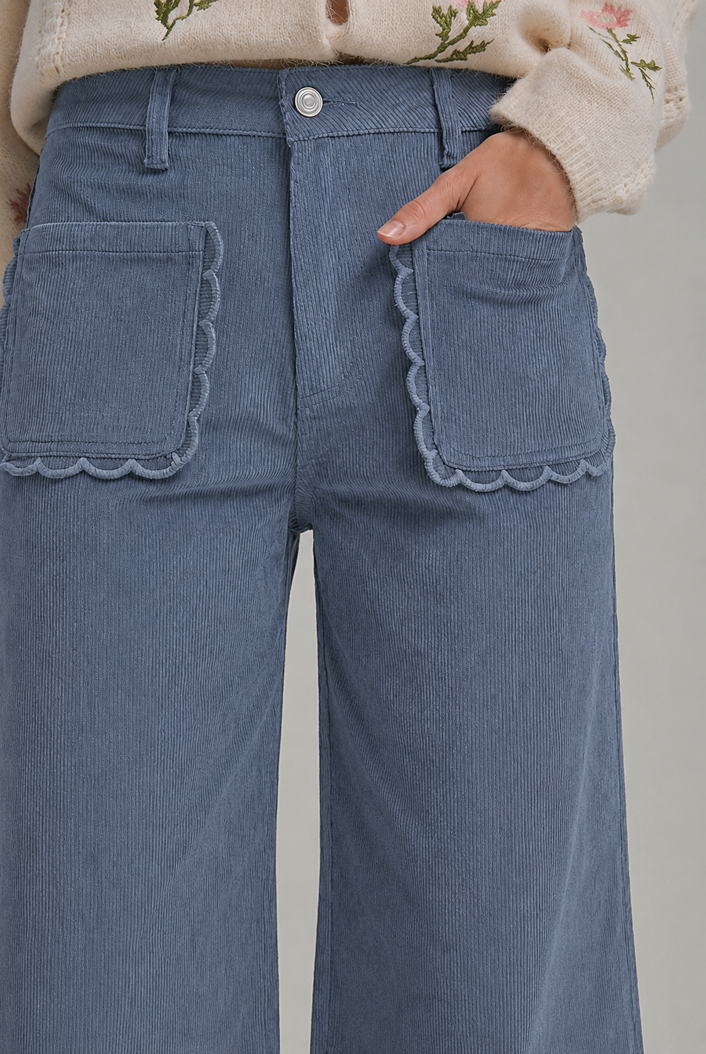 Scalloped Pocket Stretch Corduroy Wide-Leg Pants